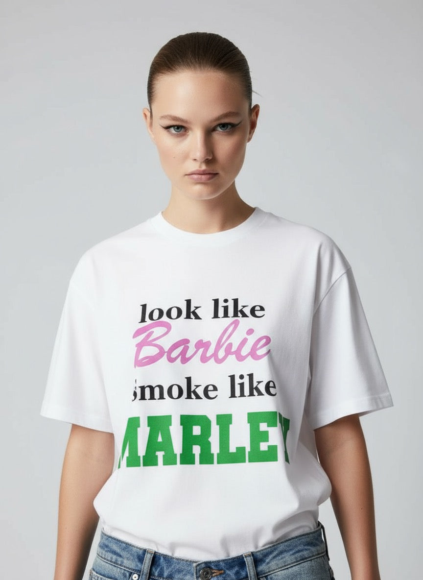 BAD BARBIE CLUB OVERSIZED TEE.